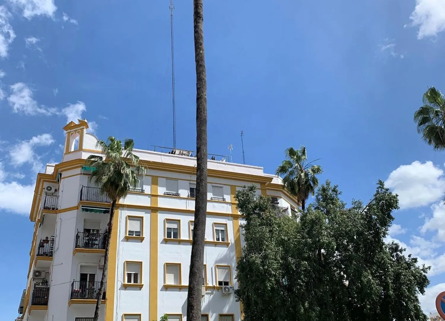 Bonito Y Muy Fresco Apartamento En Nervion De Dos Habitaciones Y Dos Banos Sevilha